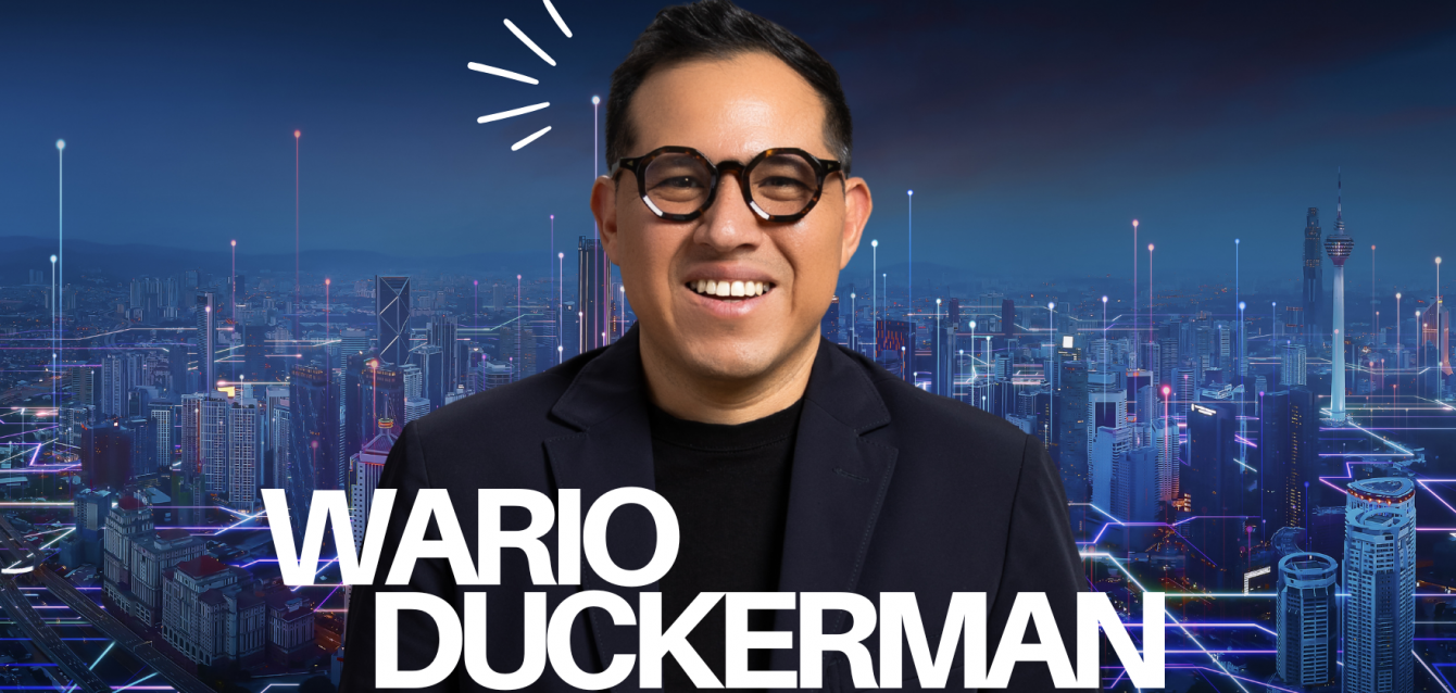 Wario Duckerman, uno de los mejores conferencistas de inteligencia artificial de México y América Latina, experto y líder pionero en dicha tecnología, durante su conferencia en la Universidad Autónoma de Querétaro Wario Duckerman, uno de los mejores conferencistas de inteligencia artificial de México y América Latina, experto en inteligencia artificial y líder pionero en dicha tecnología, impartiendo su conferencia “Humanos que inspiran, Finanzas que transforman, IA que potencia” ante más de 1 800 estudiantes en la Universidad Autónoma de Querétaro