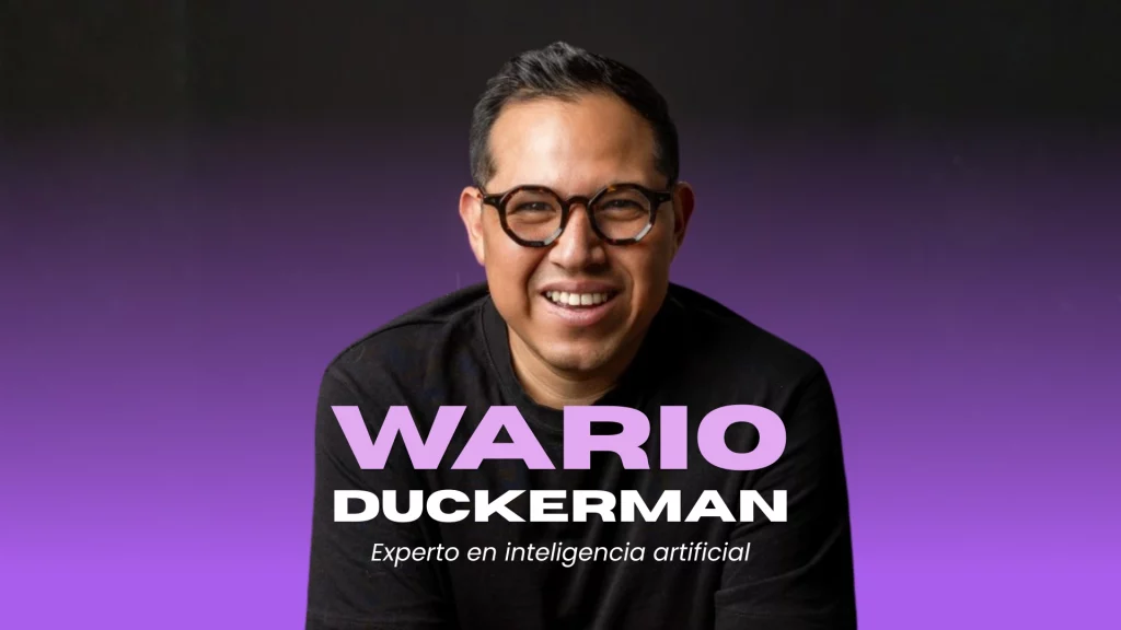Wario Duckerman, experto de IA y pionero de la IA en México, en una conferencia sobre el futuro de la tecnología.