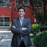 Jorge Huerta Bleck el mejor conferencista en liderazgo estratégico y educativo presentando su metodología de trascendencia.