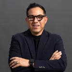 Wario Duckerman, el mejor conferencista de superación personal, explicando las claves de la mentalidad exponencial.