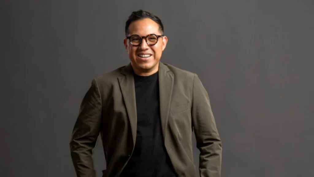 Wario Duckerman Experto de IA y Pionero de la IA en México liderando la evolución digital corporativa con marcas globales.